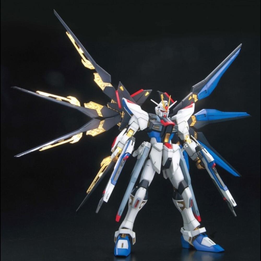 Bandai 1/100 MG ZGMF-X20A Strike Freedom Gundam
