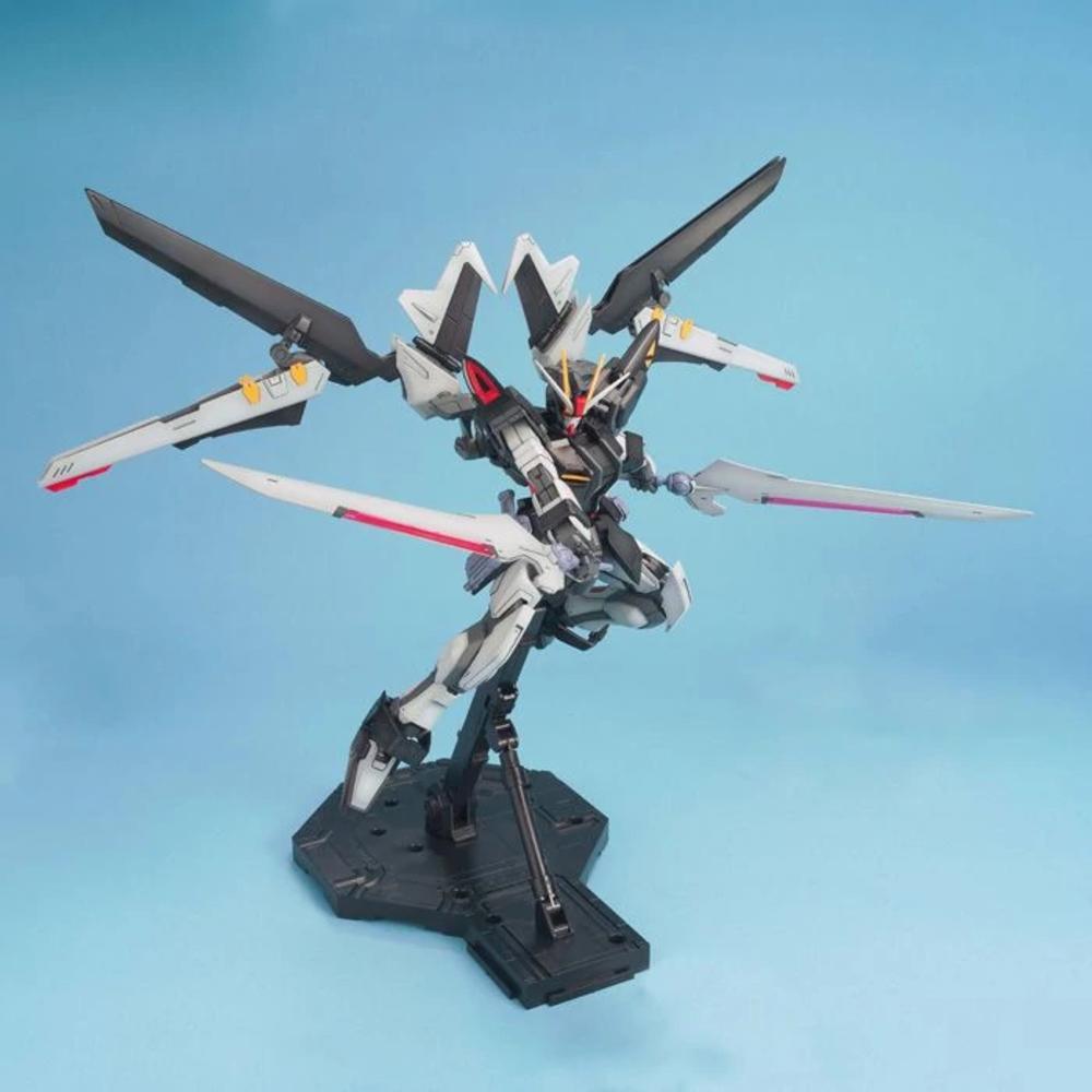 Bandai 1/100 MG GAT-X105E Strike Noir Gundam