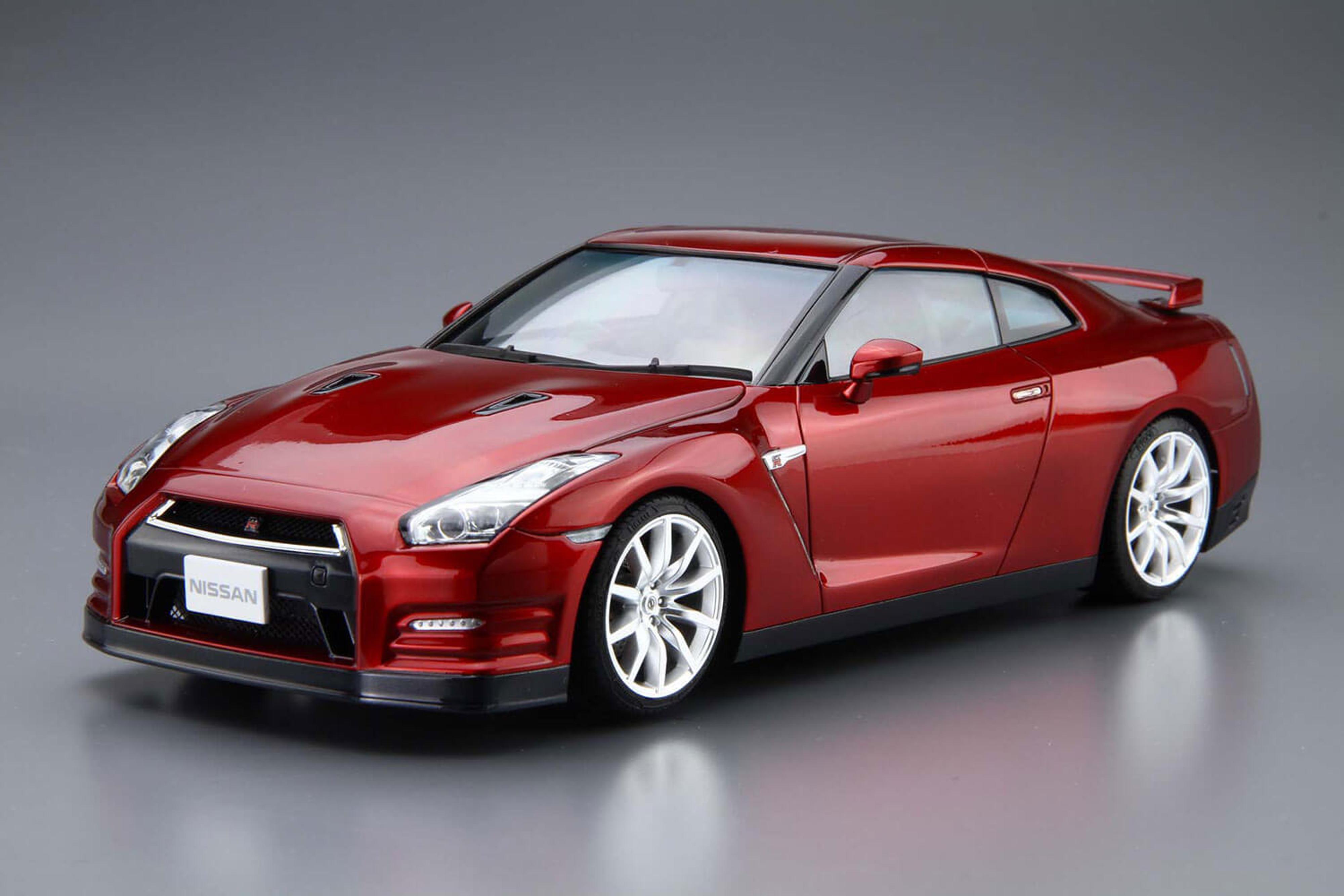 Aoshima 1/24 2014 Nissan R35 GT-R Pure Edition Model Kit