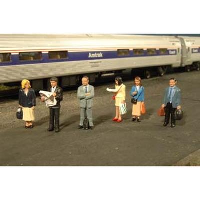 O-Scale Standing Platform Passengers