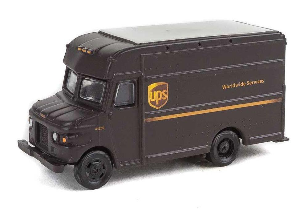 Walthers HO Scale UPS Package Car