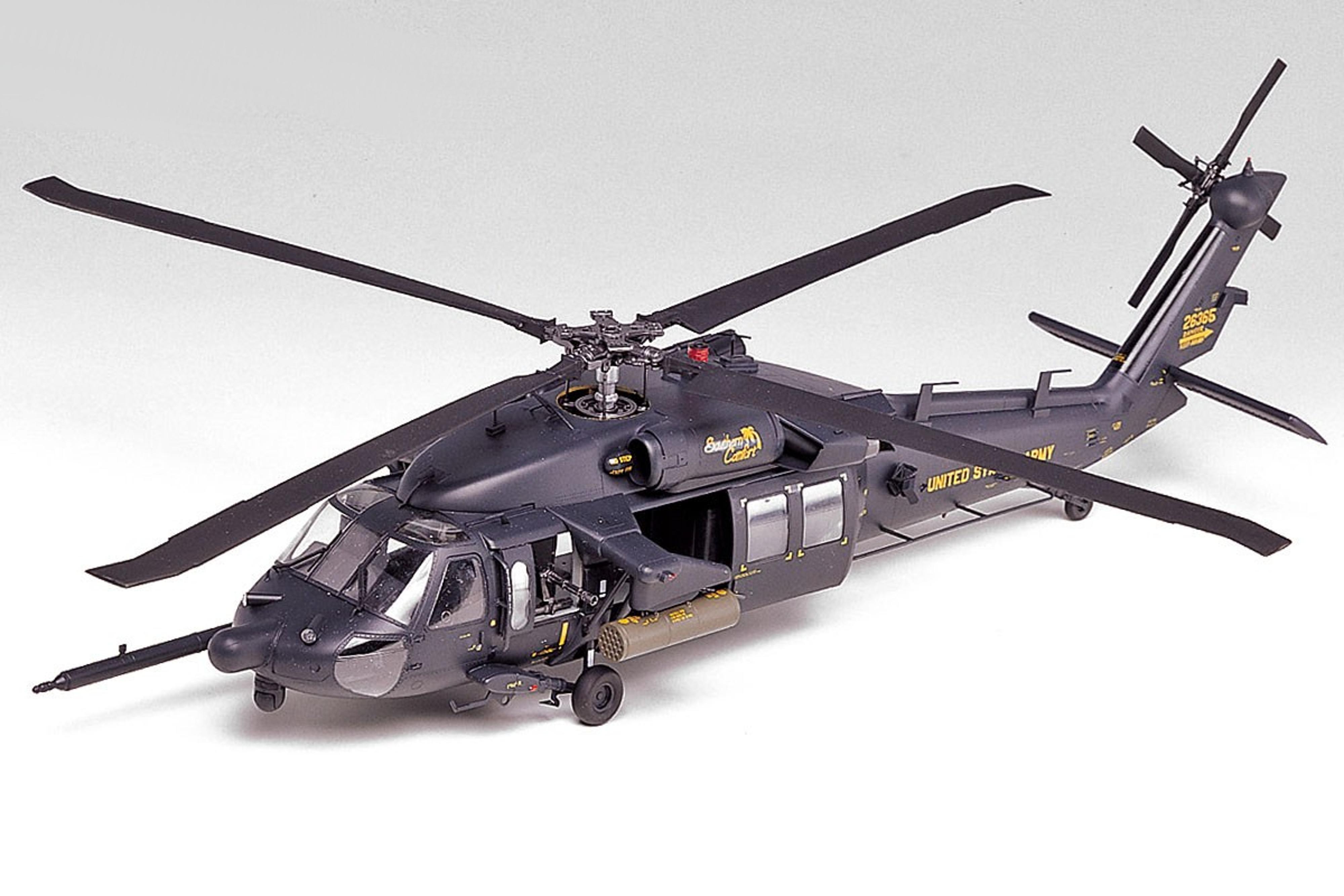 1/35 AH-60L DAP Black Hawk Model Kit