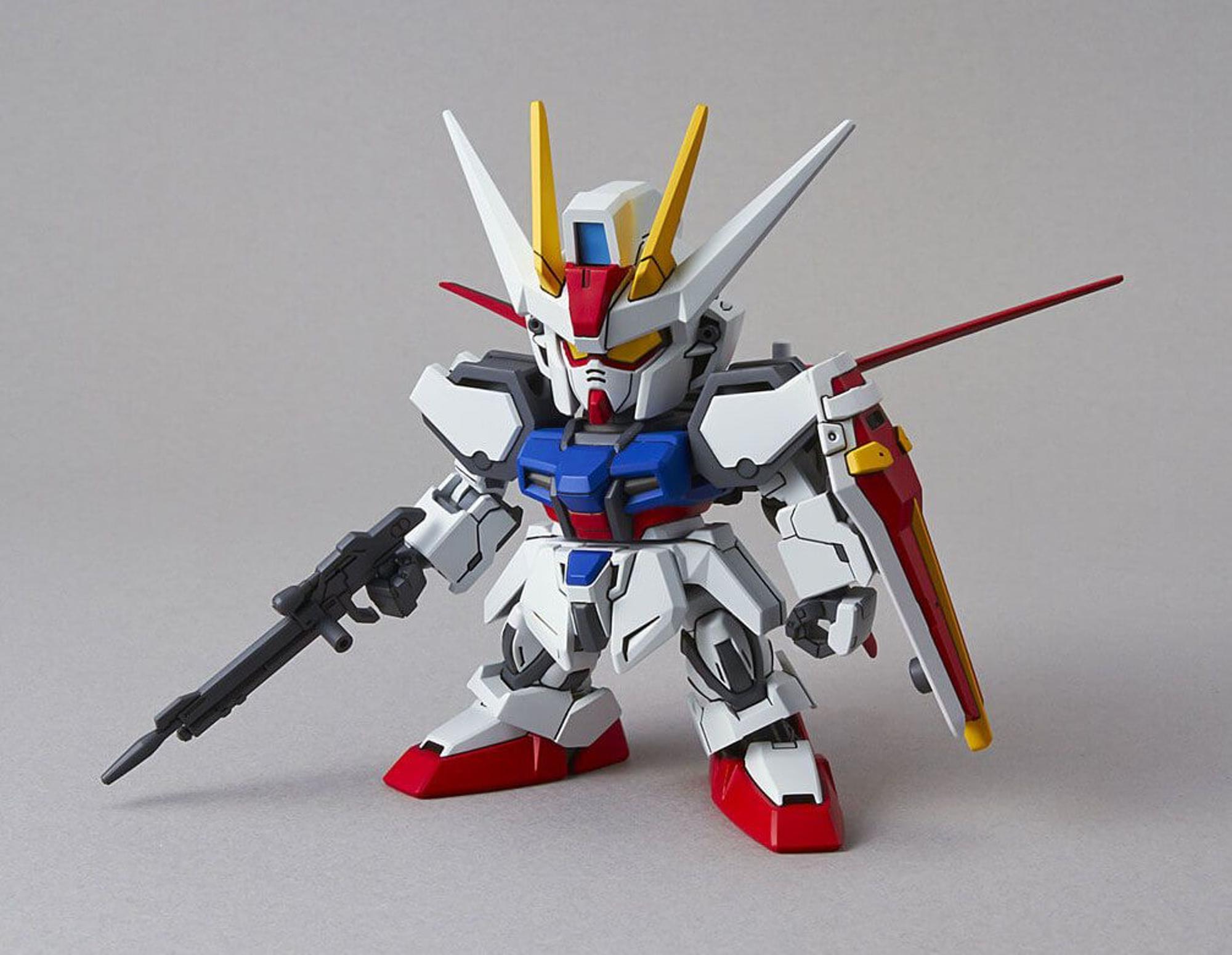 Bandai SD EX-Standard Aile Strike Gundam
