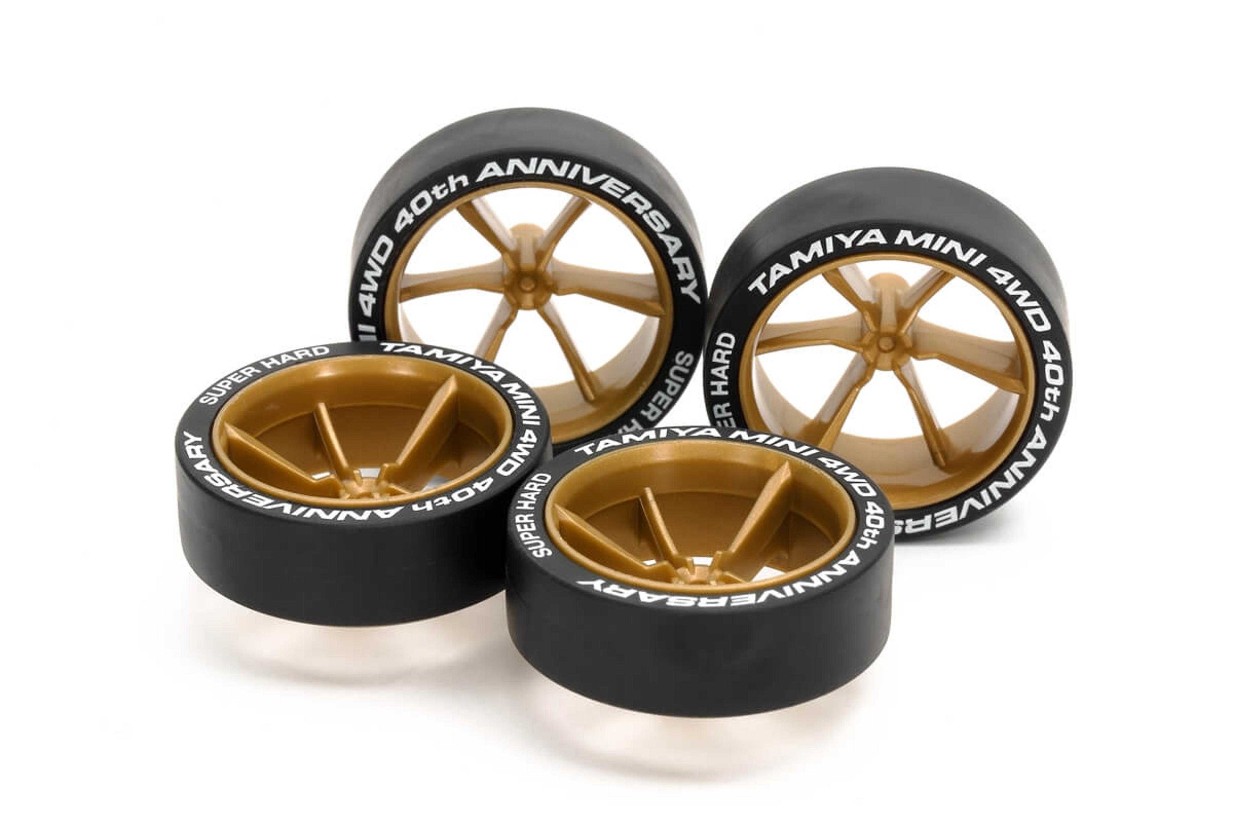 Tamiya Mini 4WD 40th Anniversary Jr Lp Tire / 6-Spoke Wheel Set (Black/Gold)