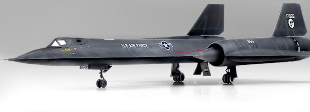 Academy 1/72 SR-71 Blackbird Model Kit
