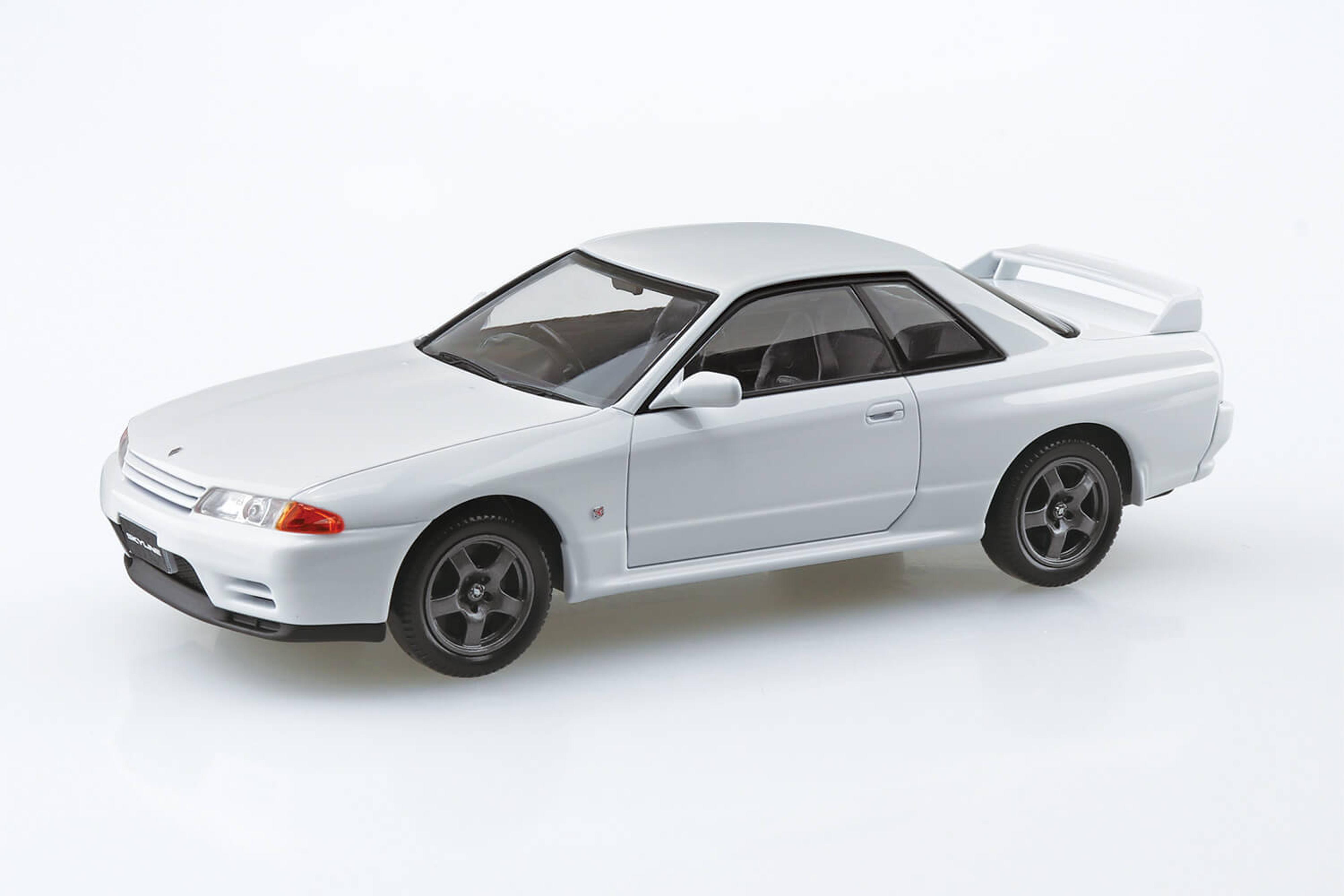 1/32 Nissan R32 Skyline GT-R (Crystal White) Snap Model Kit