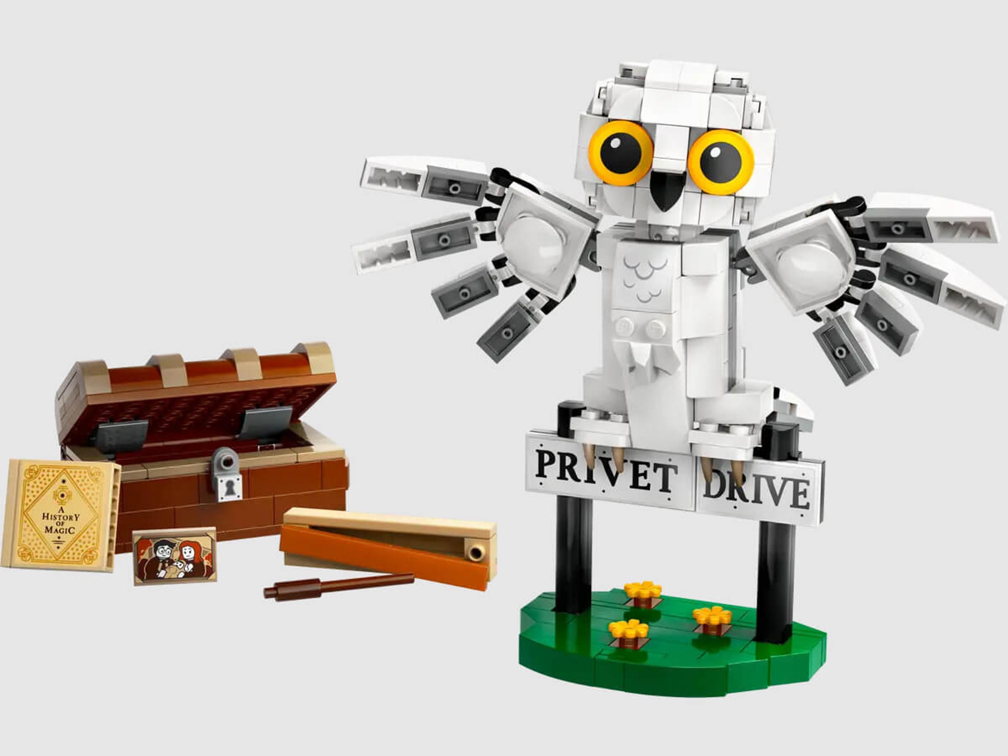 LEGO Harry Potter - Hedwig at 4 Privet Drive